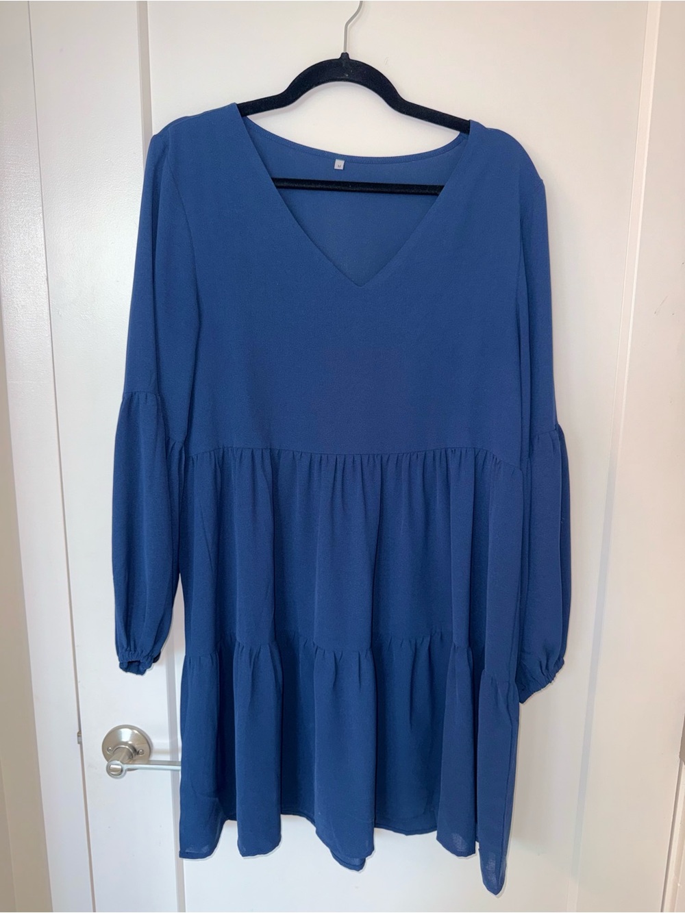 Amoretu Sleeve Dress in Navy Blue